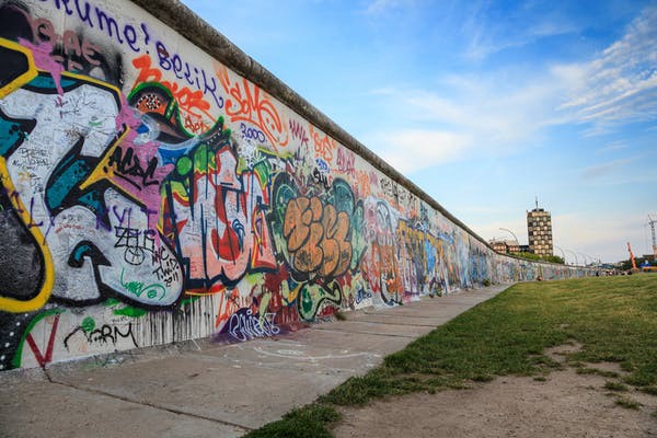 https://theconversation.com/30-years-after-the-berlin-wall-came-down-east-and-west-germany-are-still-divided-126589